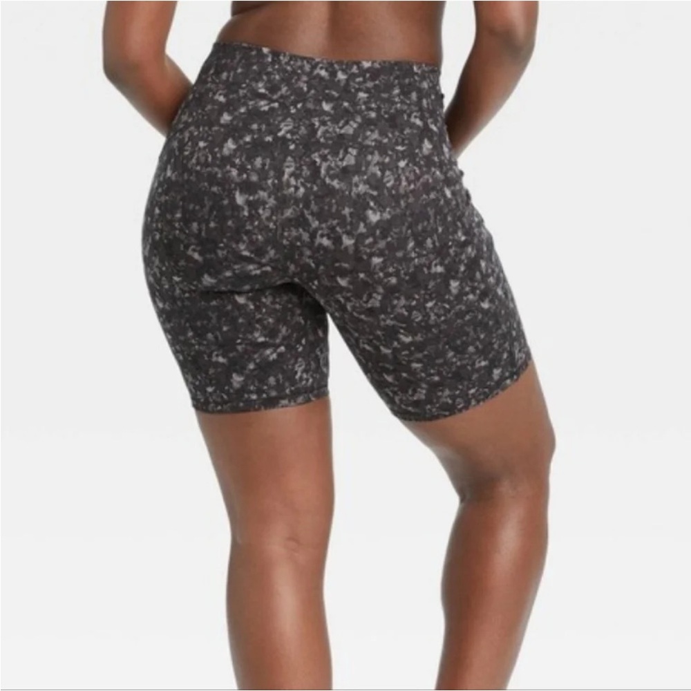 All in Motion High Rise Super Soft Patterned Bike Yoga Shorts